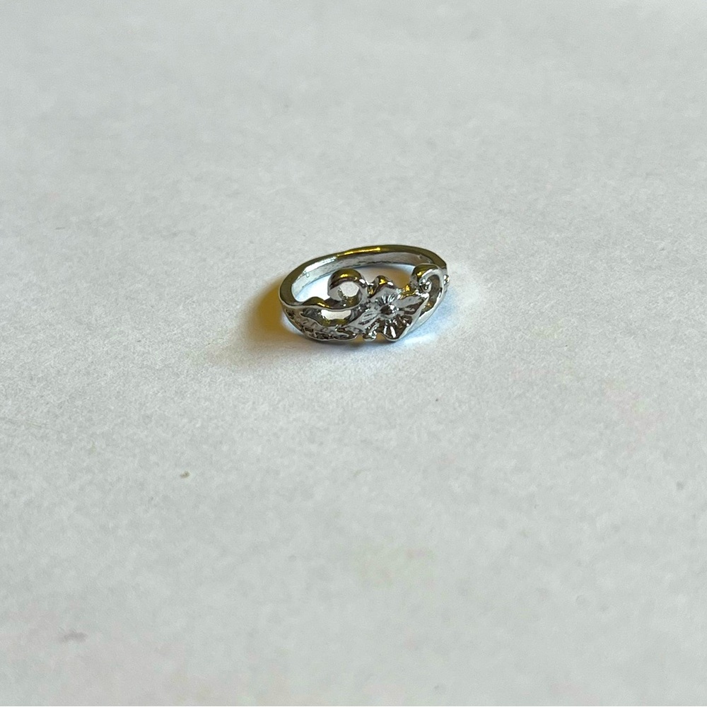 Sz5 floral texture ring
